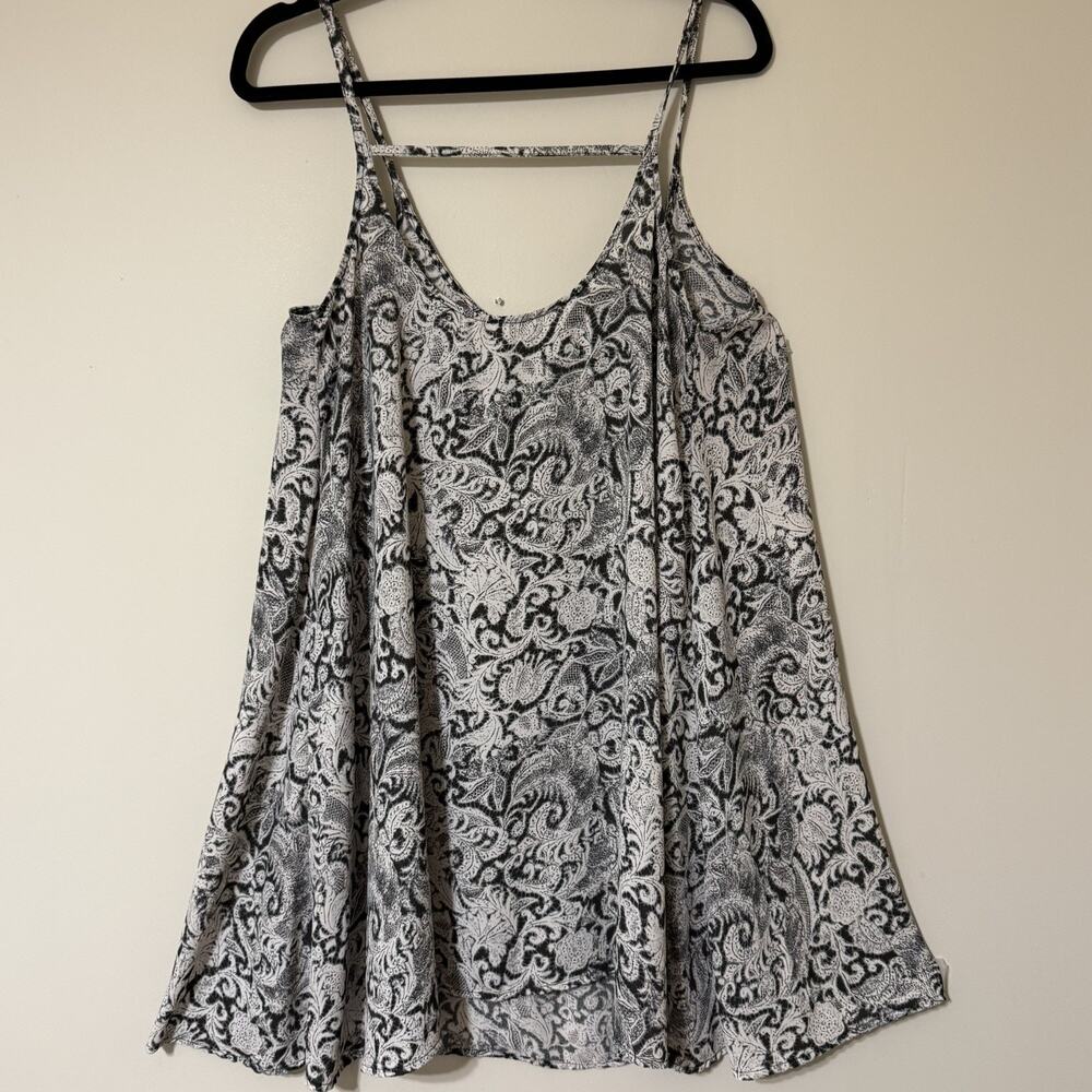 Intimately Free People Slip Dress Nightie SIZE MEDIUM Floral Paisley Black White
